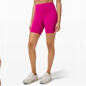 Lululemon Wunder Train High-Rise Short 6"
Ripened Raspberry